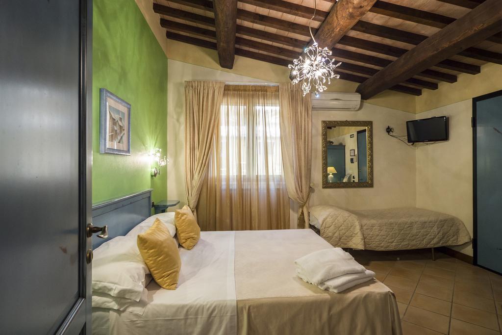 Il Melograno Agriturismo & Spa Pianello  الغرفة الصورة